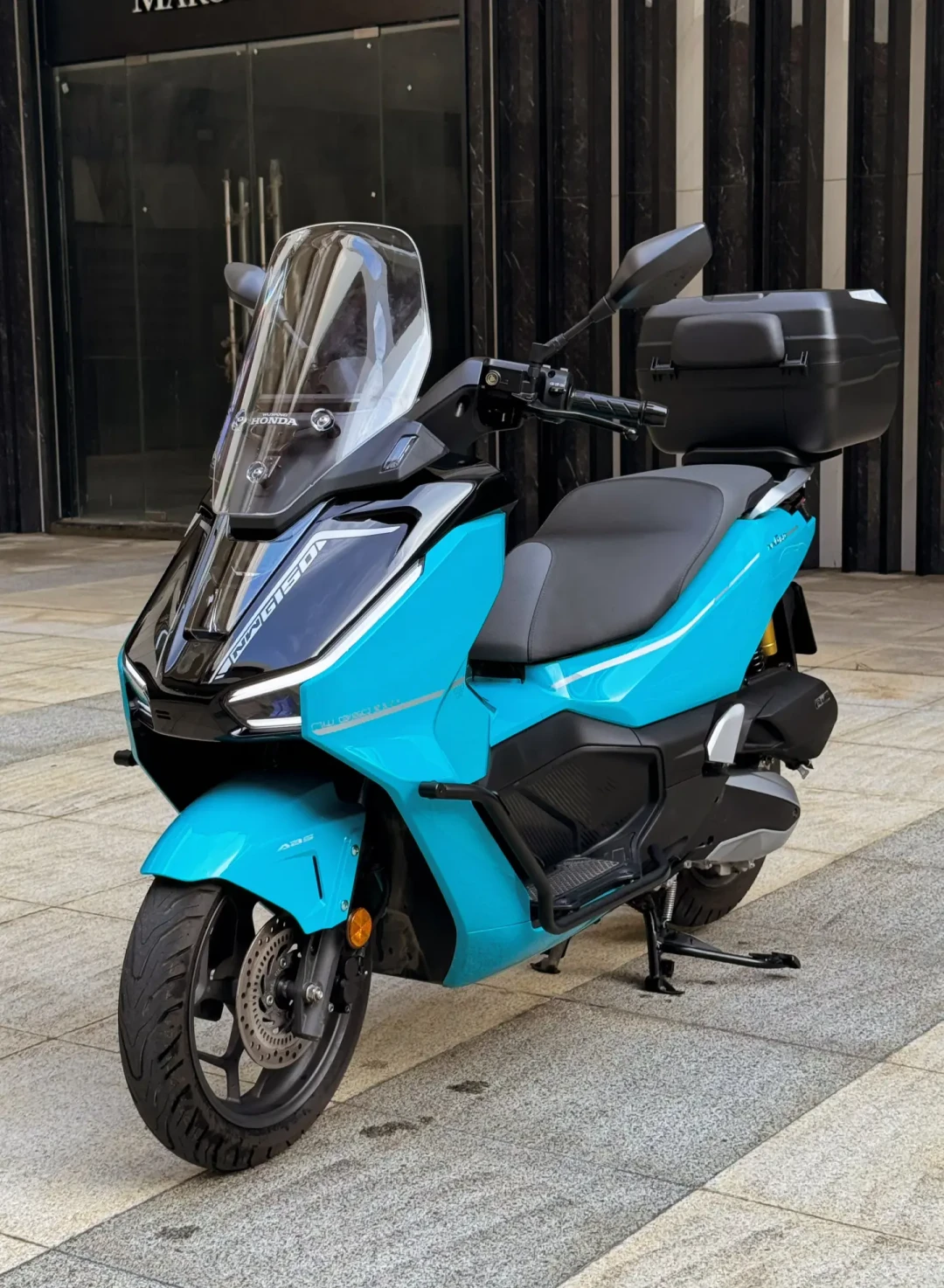 距NWZ150开价还有3天,双节优惠先出了:NWG150直降1200、NWF150降到13880,四类福利哪个是真金白银