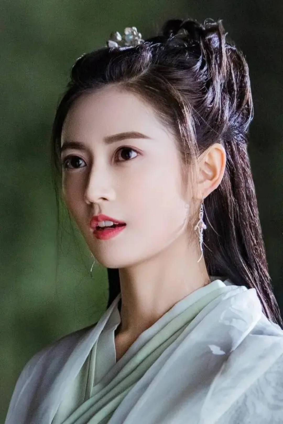 黎姿和贾静雯的赵敏之争这周又吵爆,三本账对完:冲突的不是审美,是你家当年的节目单