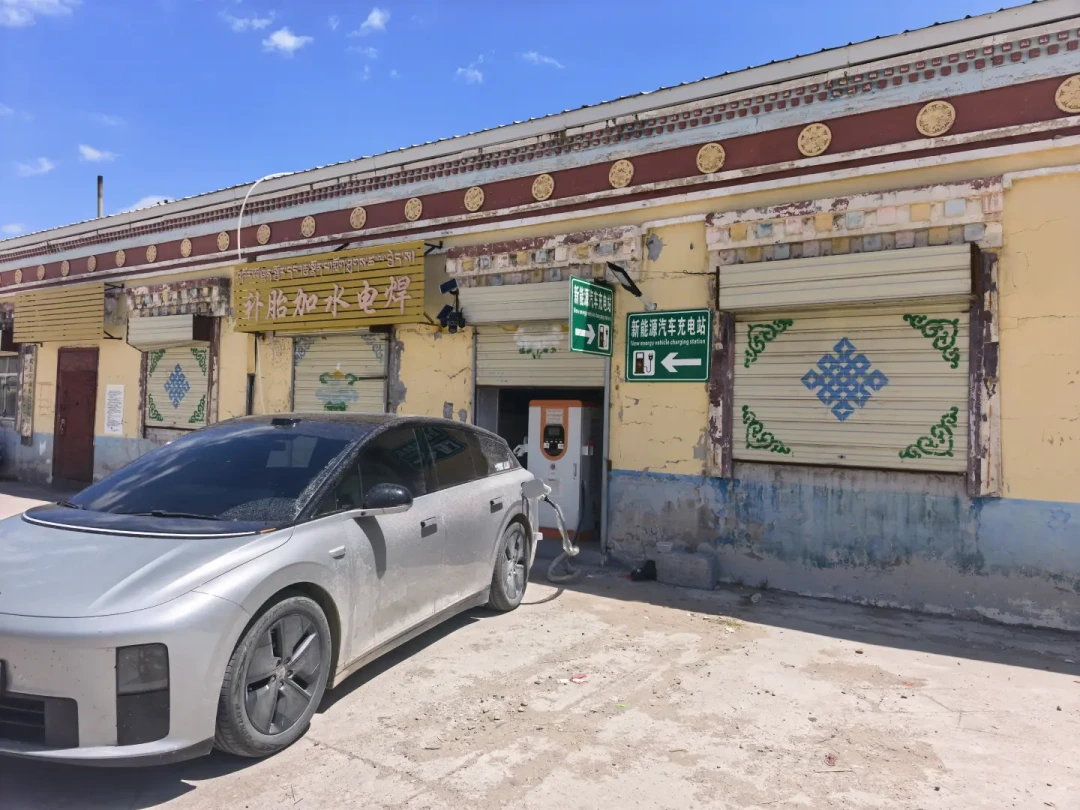 服务区充电桩覆盖率超98%,为什么你导航里的桩还是充不上:翻了近三十份“到桩翻车”一手记录,拆成五类事故