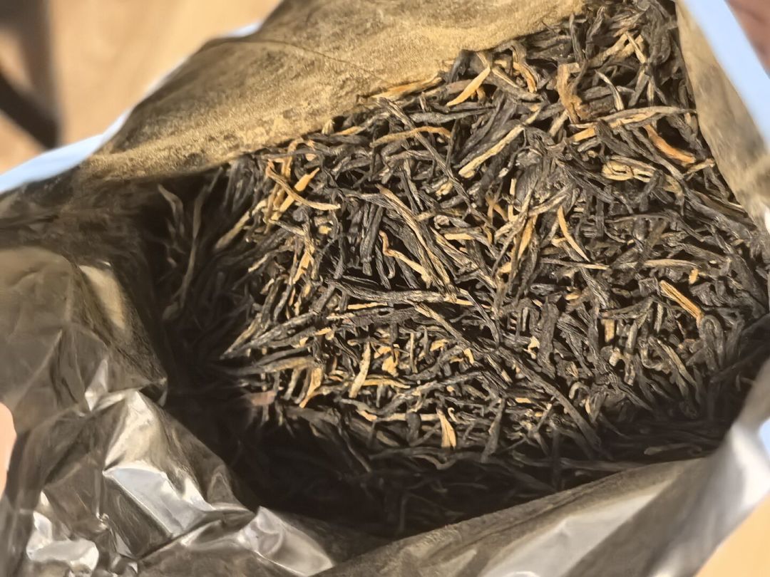 凤牌打假后续收尾了:不是假,是品控——但我把两年15篇翻车帖摆开,这个解释只占5篇