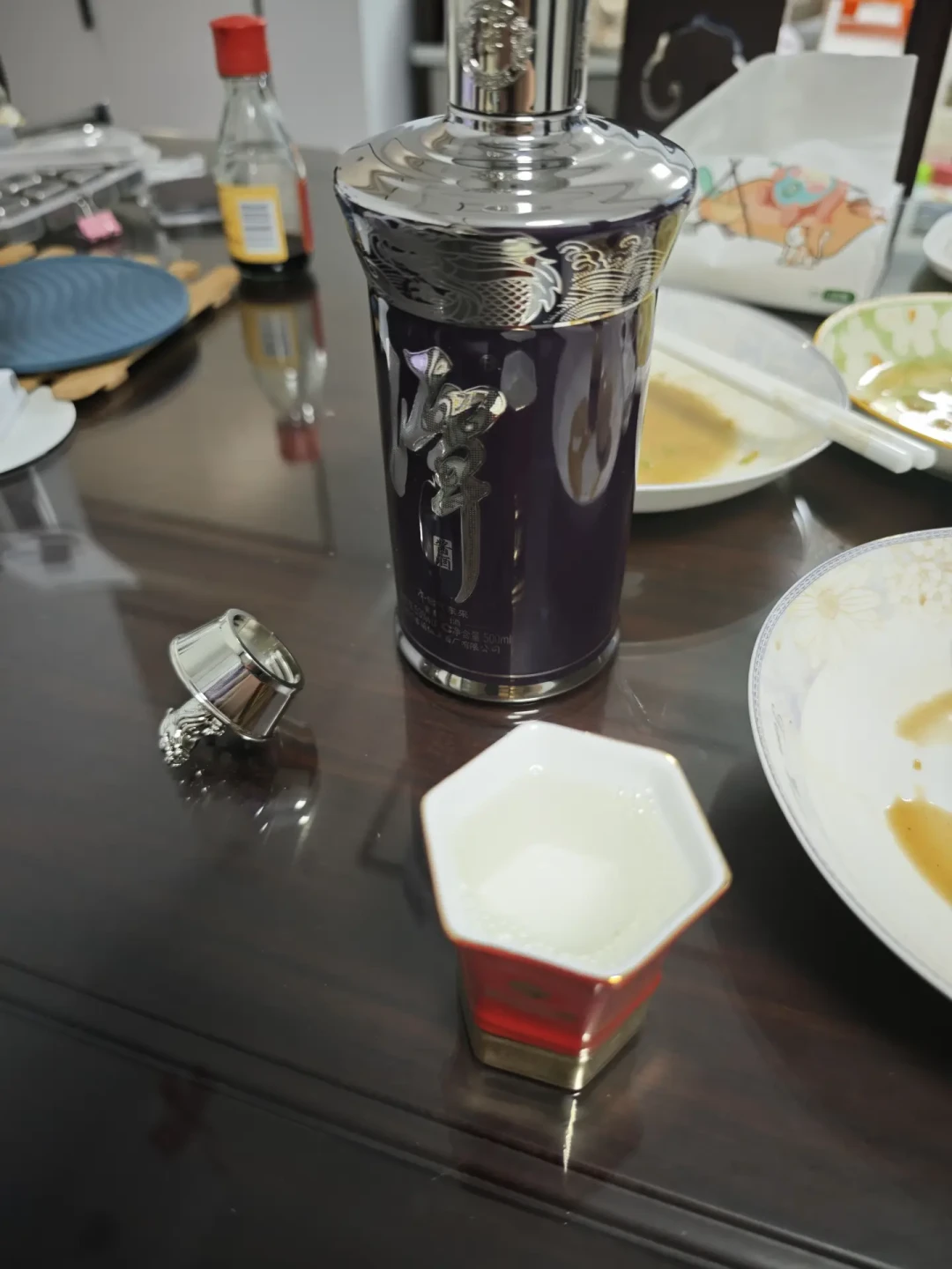 中秋前7天送潭酒,先别问酒好不好——收礼的人搜得到它的价格吗