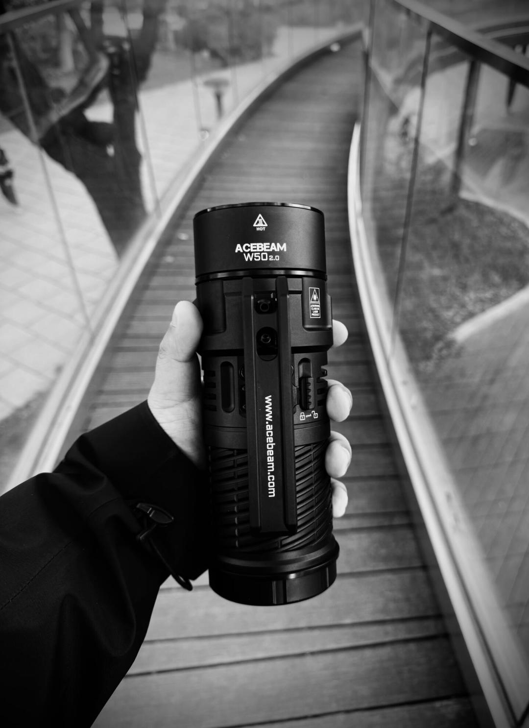 一根光柱打到5公里外要多少钱?ACEBEAM W50 2.0刚被筒友