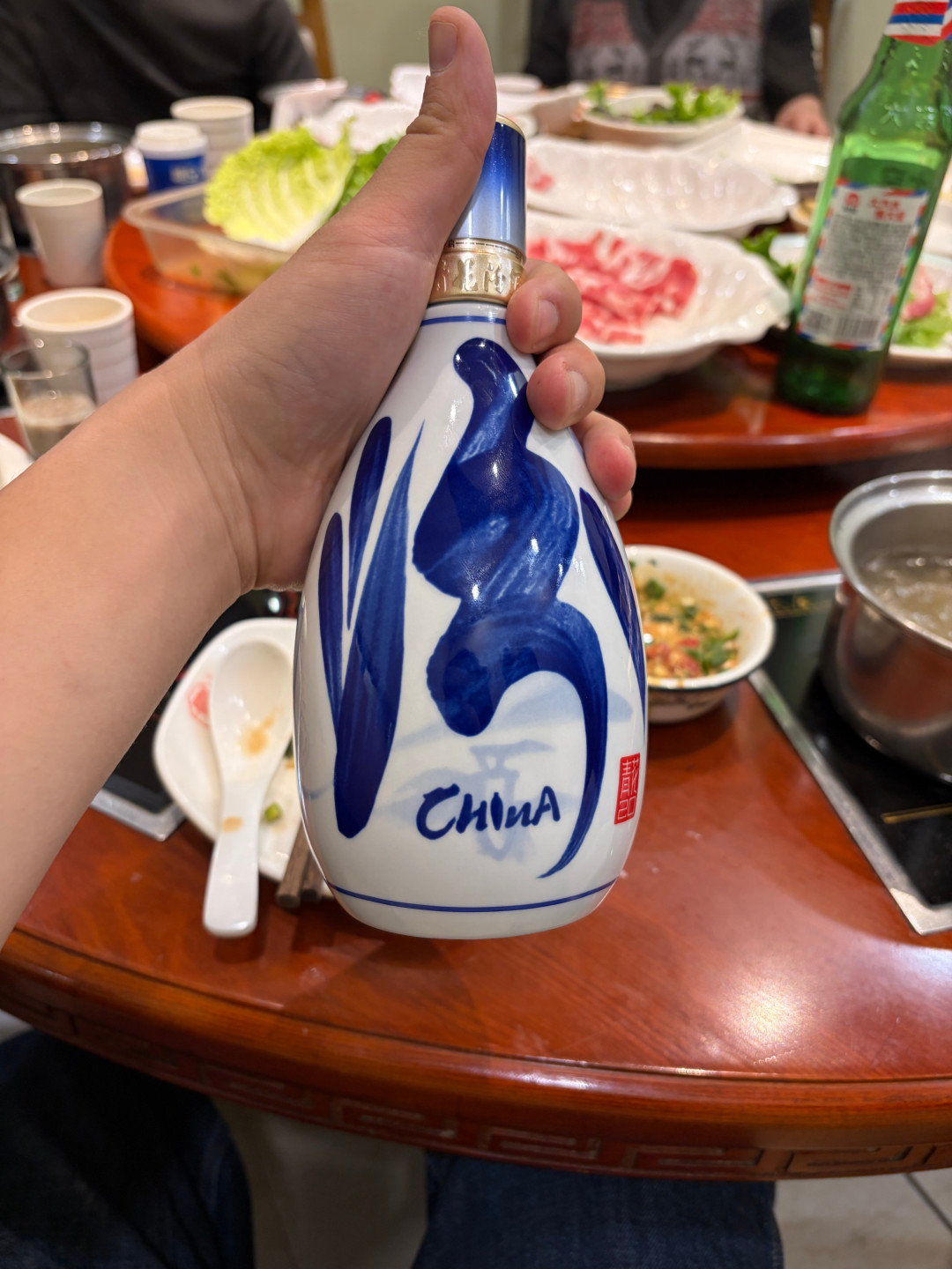 离中秋7天,我把同一瓶青花20的价格摆成一排:回收商出260,大商超卖380,中间的差价你一分都不该多掏
