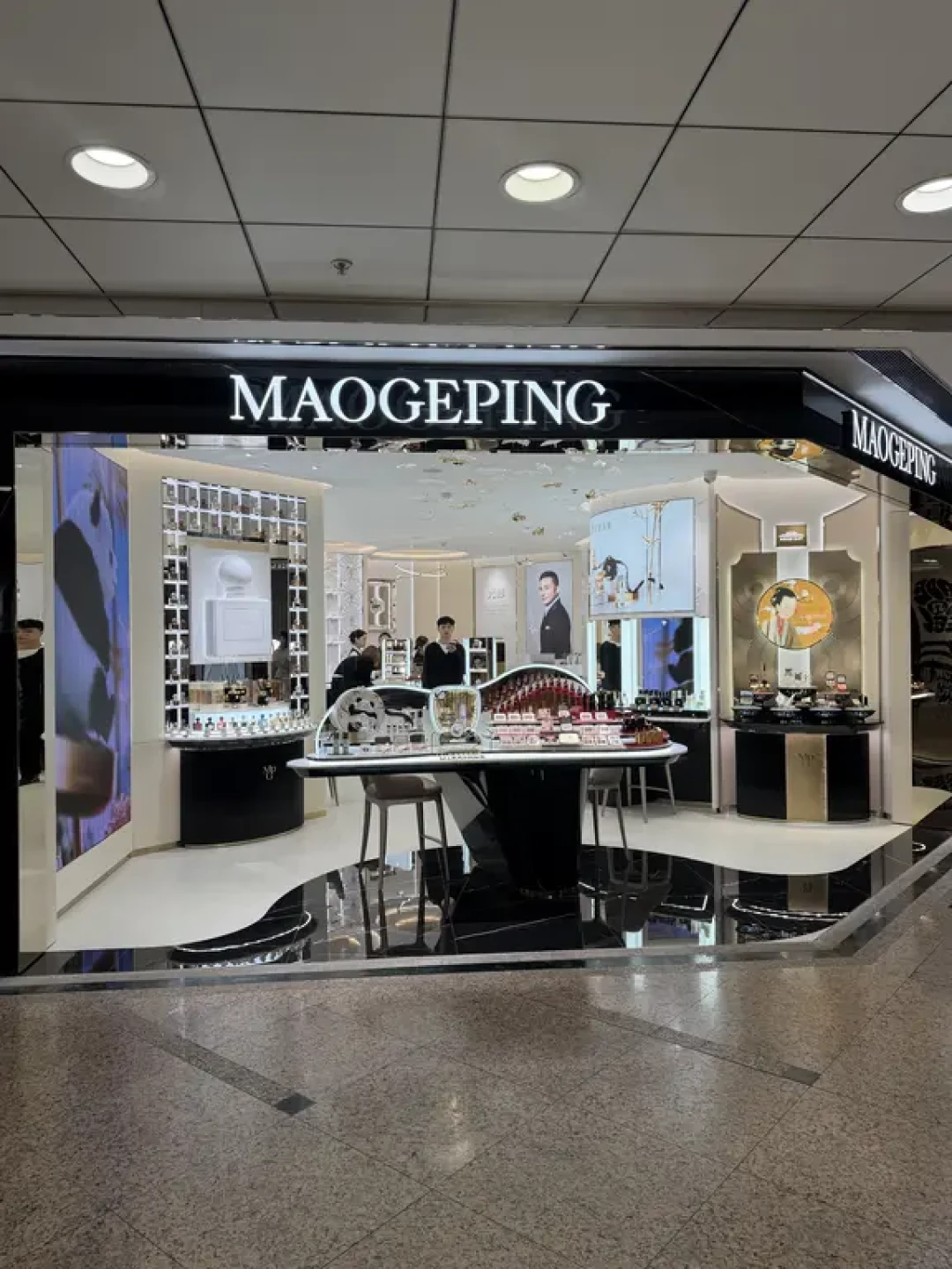 毛戈平香港开出第二家专柜:时代广场店9月3日启幕,国庆去港该不该顺路逛?先看这张