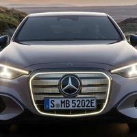 马力差66匹，加速差0.5秒，价格差4万，奔驰C300和C400，怎么选？
