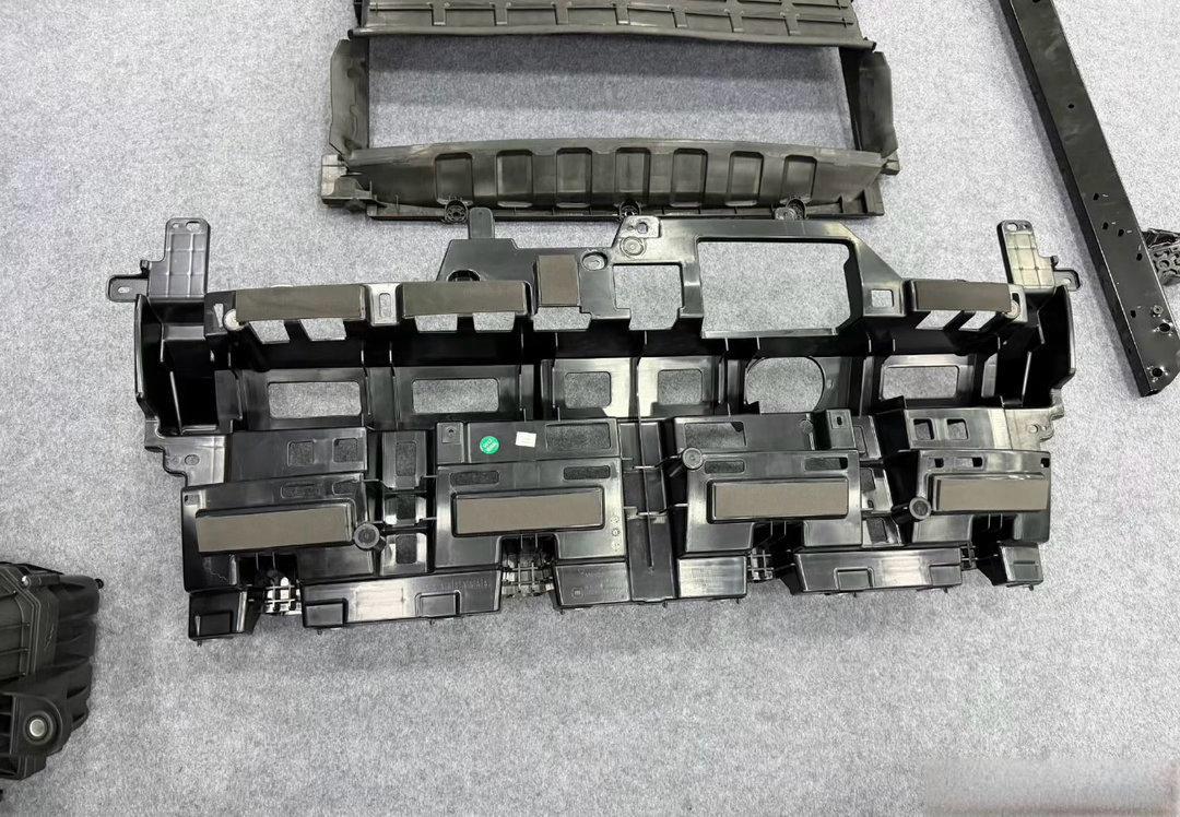 雷军欢迎大家拆解小米澎程扎实做工与硬核安全展现造车底气