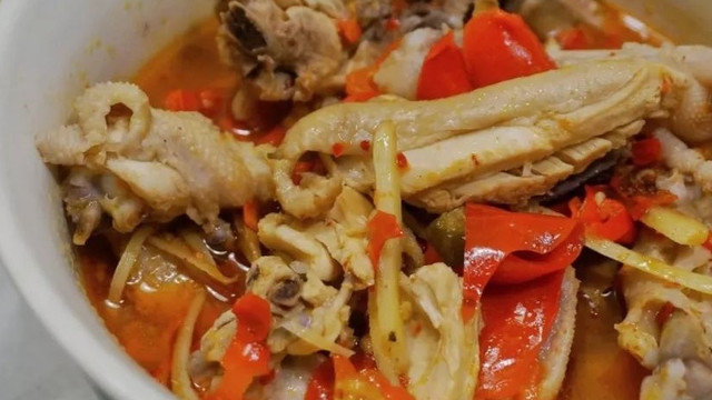 一席东安鸡，千年楚湘味