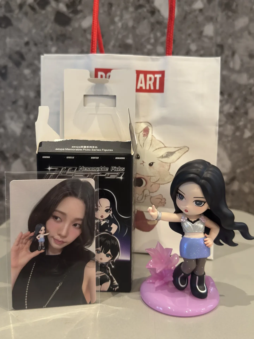 星星人同晚秒罄、它一个月后线下还在补货:aespa×泡泡玛特珍藏系列,Winter隐藏稳310、宁宁隐藏跌到110、常规最低45——原价接你担、端盒赌隐藏还是二手捡,这三笔账我替你摸完了