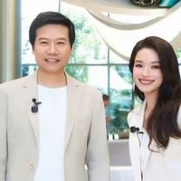 56 岁的雷军，正在成为男生穿搭的公共答案｜70%男粉，千万基数