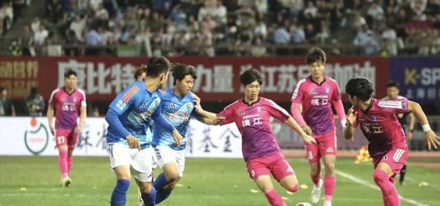 苏超天王沟之战镇江战连云港，23平台直播争避倒数第一