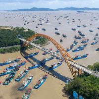 9月16日四大海域全面开渔，"无人机放线"突然成了飞友显学：我把舟山2659赞实测、两国钓友账本和6起落水帖逐条对了一遍——第一竿下水前，先算完这三笔账