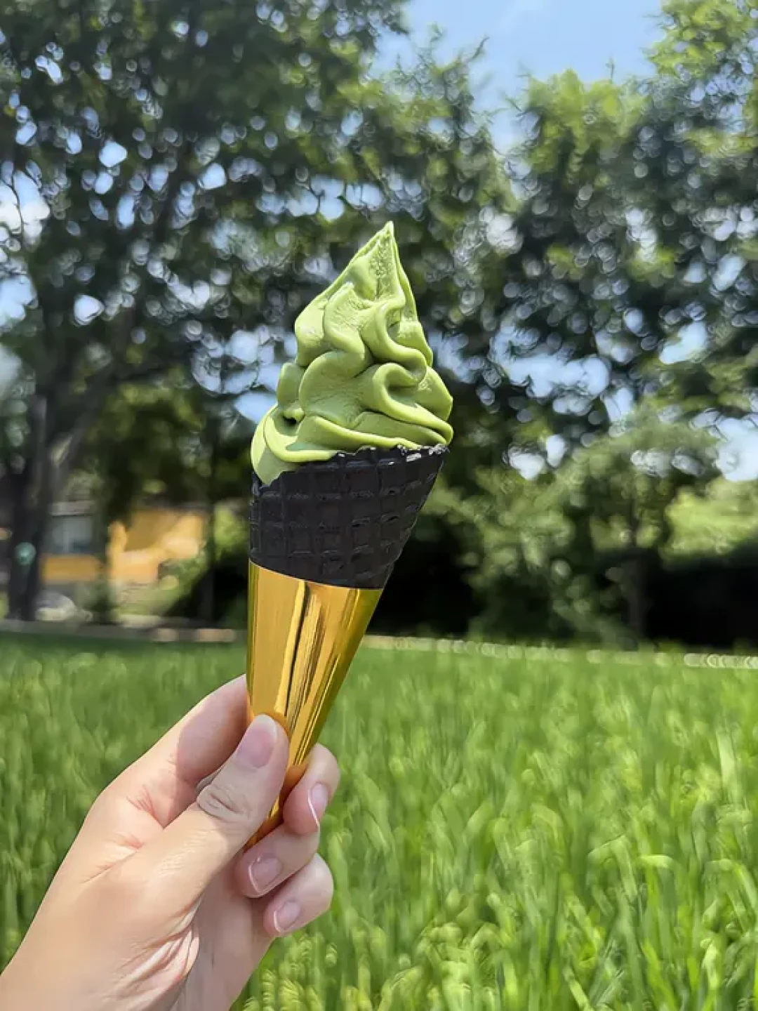 霸王茶姬抹茶上新一天21万赞,另一批人在发帖