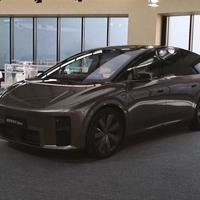 理想i9的36.98万"误伤了自己人"：i8车主联名公开信维权、准新车转手亏七八万、车商连夜把L8收车价砍两万——我核完老车主贬值、二手残值、电池窗口三本账，金九银十锁单纯电前，先分清「新车真香」和「你的车在缩水」