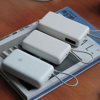 18 Pro 电池只多 68mAh，发售周全在劝你买充电宝？先把「半固态超薄低温」放下：3C 和新国标才是硬门槛——Qi2.2 25W、额定容量、无线还是有线，两条补电路线的账我替你算清了