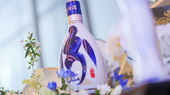 国庆前12天，婚宴白酒先把三笔账算完：策划师给11桌只备8瓶，你背的