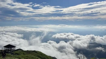 《爬山一定要穿徒步鞋吗？》评论区775条比点赞还多：国庆第一双徒步鞋，先把鞋帮、尺码和大底三笔账对清楚