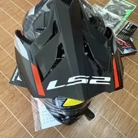 深圳中院公布"撞狗自担200万"案，热搜问题连车型都记岔了：我把9条裁判规则和4个对照判例翻了遍——头盔不改定责的乘数，只改赔偿的基数
