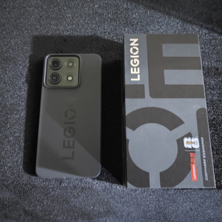 不用凑全家桶了:拯救者Y70的串流开放给所有Win11电脑,这台8000mAh"硕果仅存的游戏手机",双11前把账算清