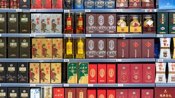 经销商少了2000家、整箱销量+1088%：中秋囤酒前，先对一遍白酒这三条价格带曲线