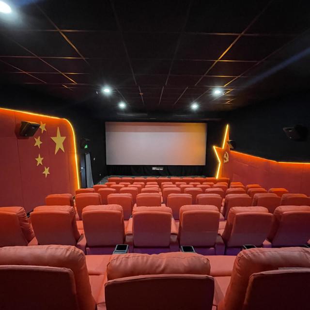 别急着进群蹲9.9，也别盲等口碑再买：对完9.24国庆档预售日历、"35对26.75"和"88VIP变代买"两类回执、30元券被17元收走的转卖单——这笔国庆观影钱先算3本账，3类人本周动手，2类别折腾