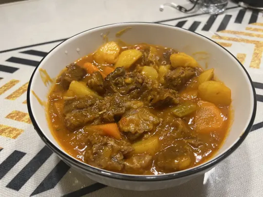 隋坡竖屏做饭视频收藏破11万,评论区最高赞诉求却是