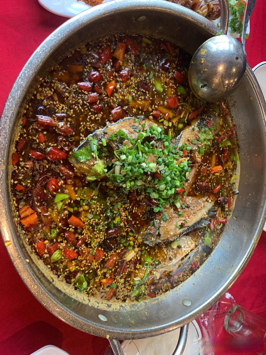 美食真的能治愈内心疲惫吗?它是情绪充电站而非生活解药