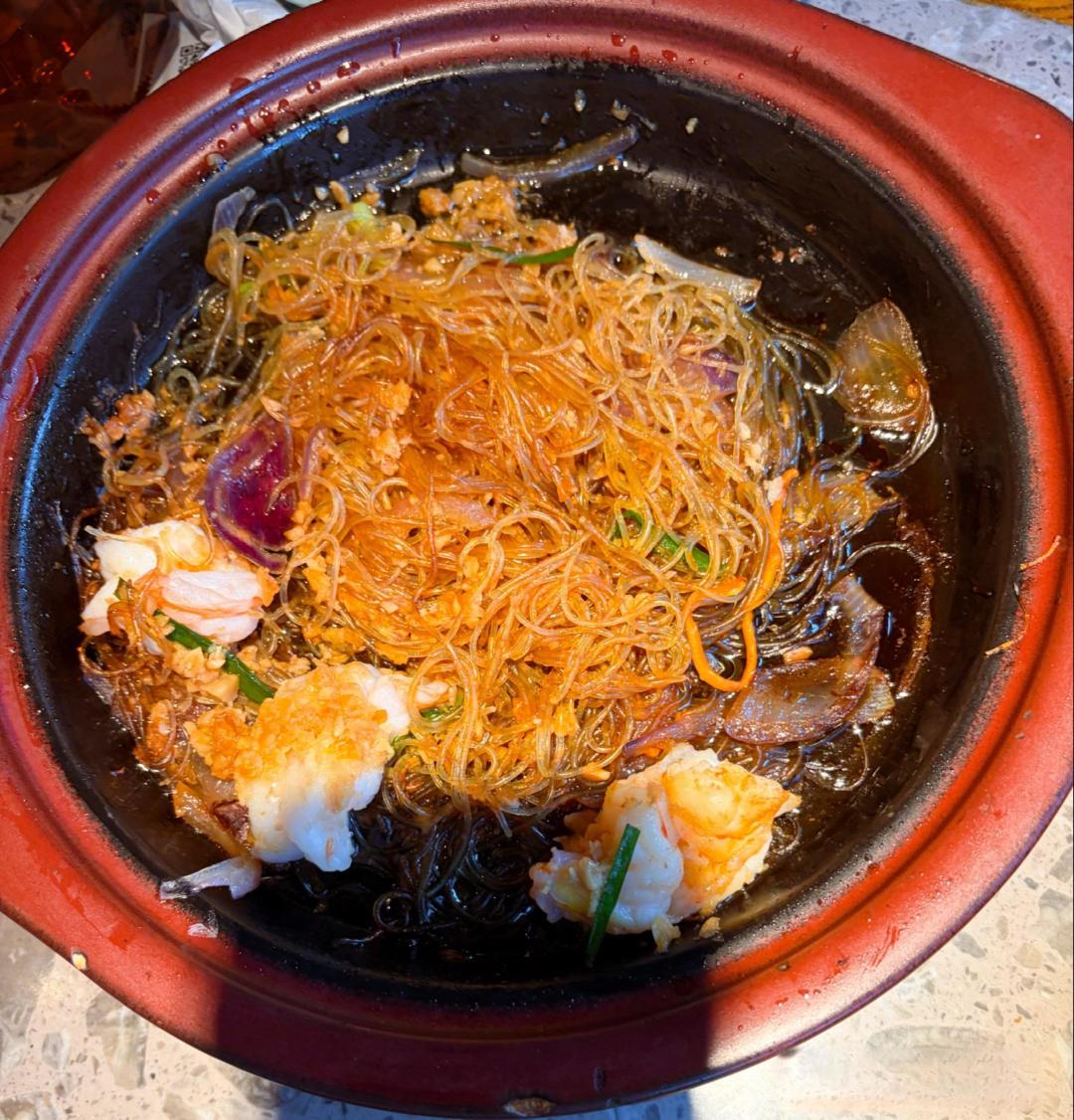 美食真的能治愈内心疲惫吗?它是情绪充电站而非生活解药
