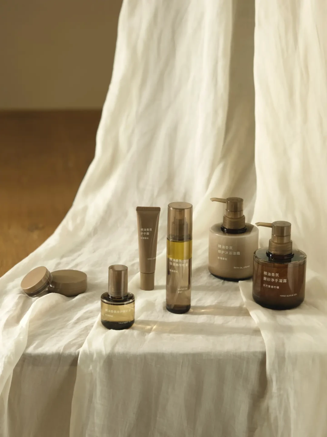 MUJI「张园限定」香氛9月28日铺向全国:4香型、49-98元价格带,两周先行期,冲店、找代还是等铺货,先看清这张牌