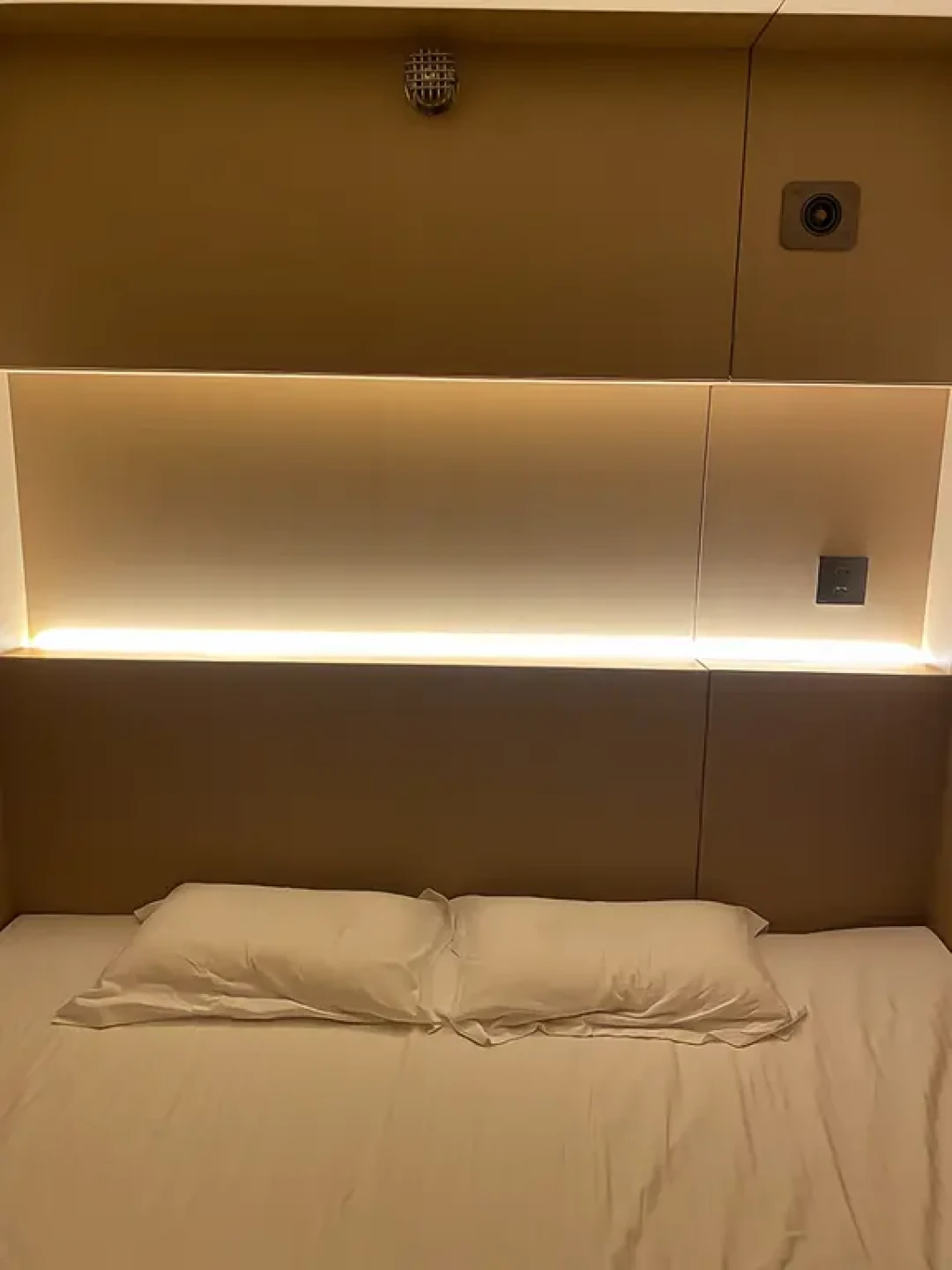 酒店一晚加价800上热搜，演唱会党把订单甩给了洗浴中心：过夜前先算清这笔账