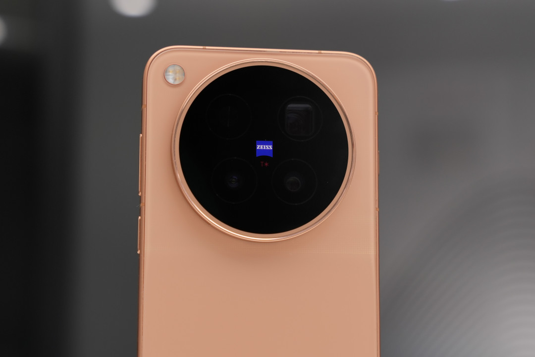 时隔一年再次深度体验 vivo X 系列,vivo X500 Pro Max 还是熟悉的味道吗?
