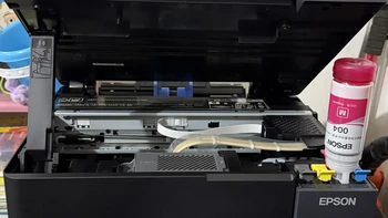 L3351、L3353、L3355到底差在哪？爱普生开学季十几个尾号其实是一台机器：翻了41条评论和4篇装机教程，先想清楚“双面手动翻”再下单