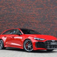 57.18万只给367匹、RS5拖着2370公斤上牌子：轻混插混纯电各交完作业这天，我把重量、马力、引进、人心四本账逐本摊开核了一遍