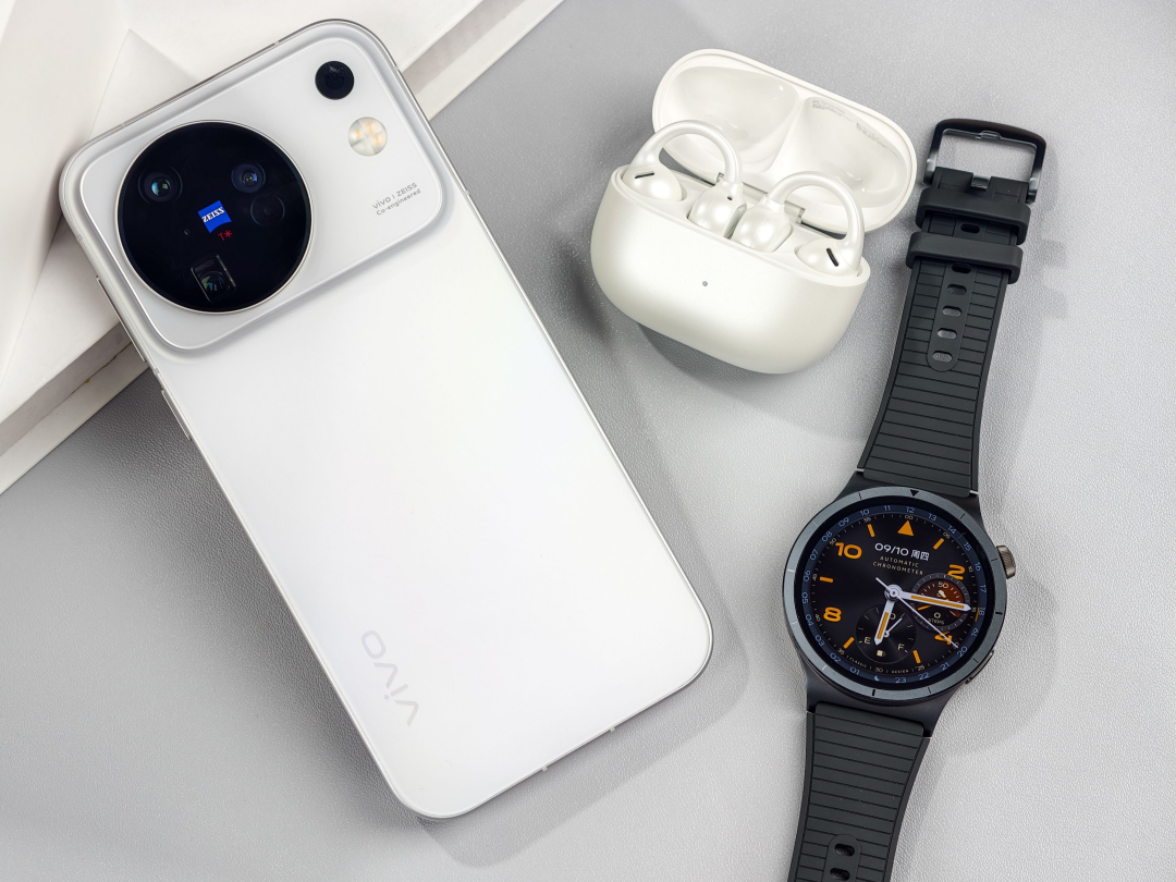 vivo WATCH 6 999元起,弹幕刷