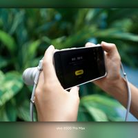 vivo X500发布夜：最高涨2500、全系12G被喷上热门，但标准版国补后4999——Find X10明晚、小米18 Pro后天，这48小时熬完再下单