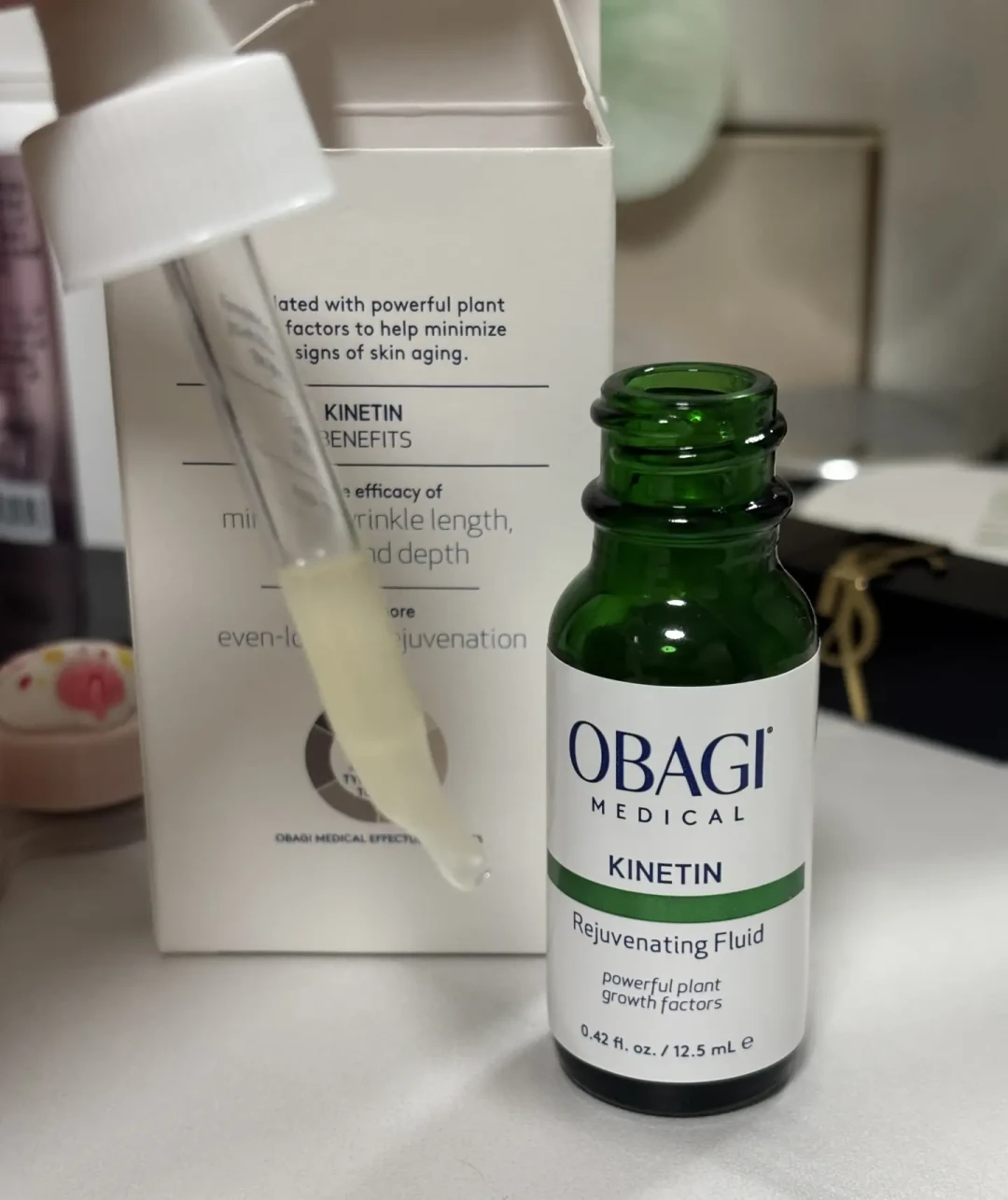 欧邦琪880元的皮脂膜精华又上榜了:翻了5年的口碑记录,双11配着蓝瓶加购前,先看懂它不做的三件事