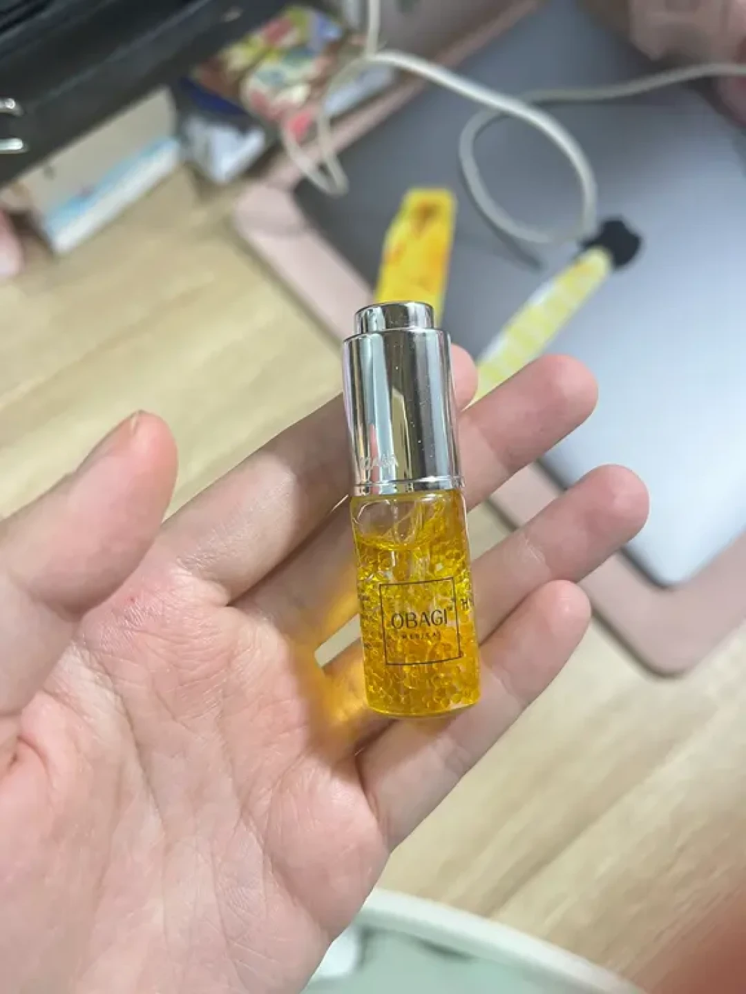 欧邦琪880元的皮脂膜精华又上榜了:翻了5年的口碑记录,双11配着蓝瓶加购前,先看懂它不做的三件事