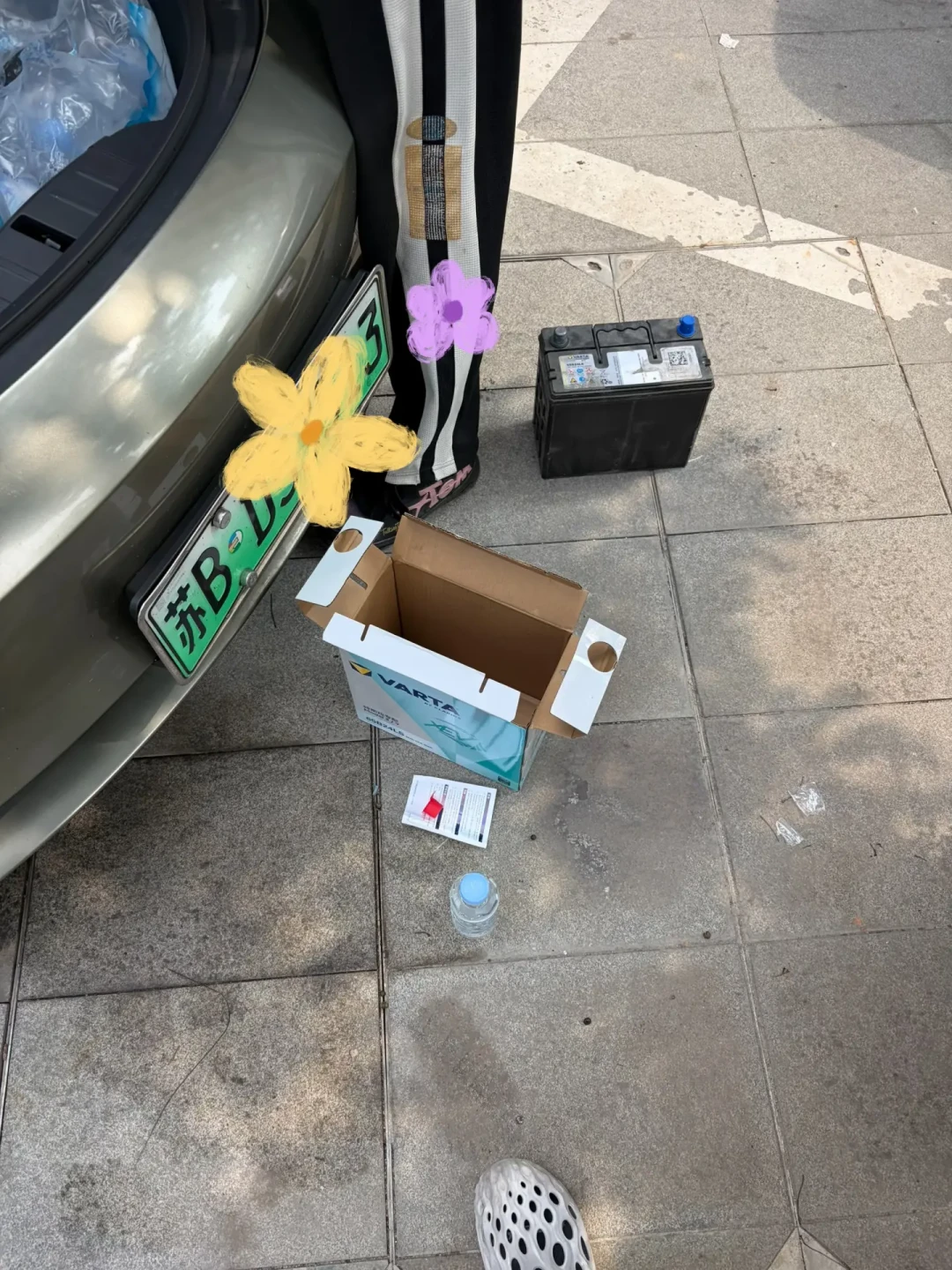 下单818元的电瓶,装上车的是561元那块:拼完9月这单投诉和本月的换电瓶案例,真要核对的是侧标那三行字