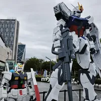 官表直接砍到六折：9/23起19城高达基地通贩全线下调，MGEX独角兽1380、PG Z高达1200——但「降价≠补货」、清单里一半从没来过货、75折券窗口已关：顶门排队、等线上跟进还是继续蹲电商，这三笔账我替你摸完了