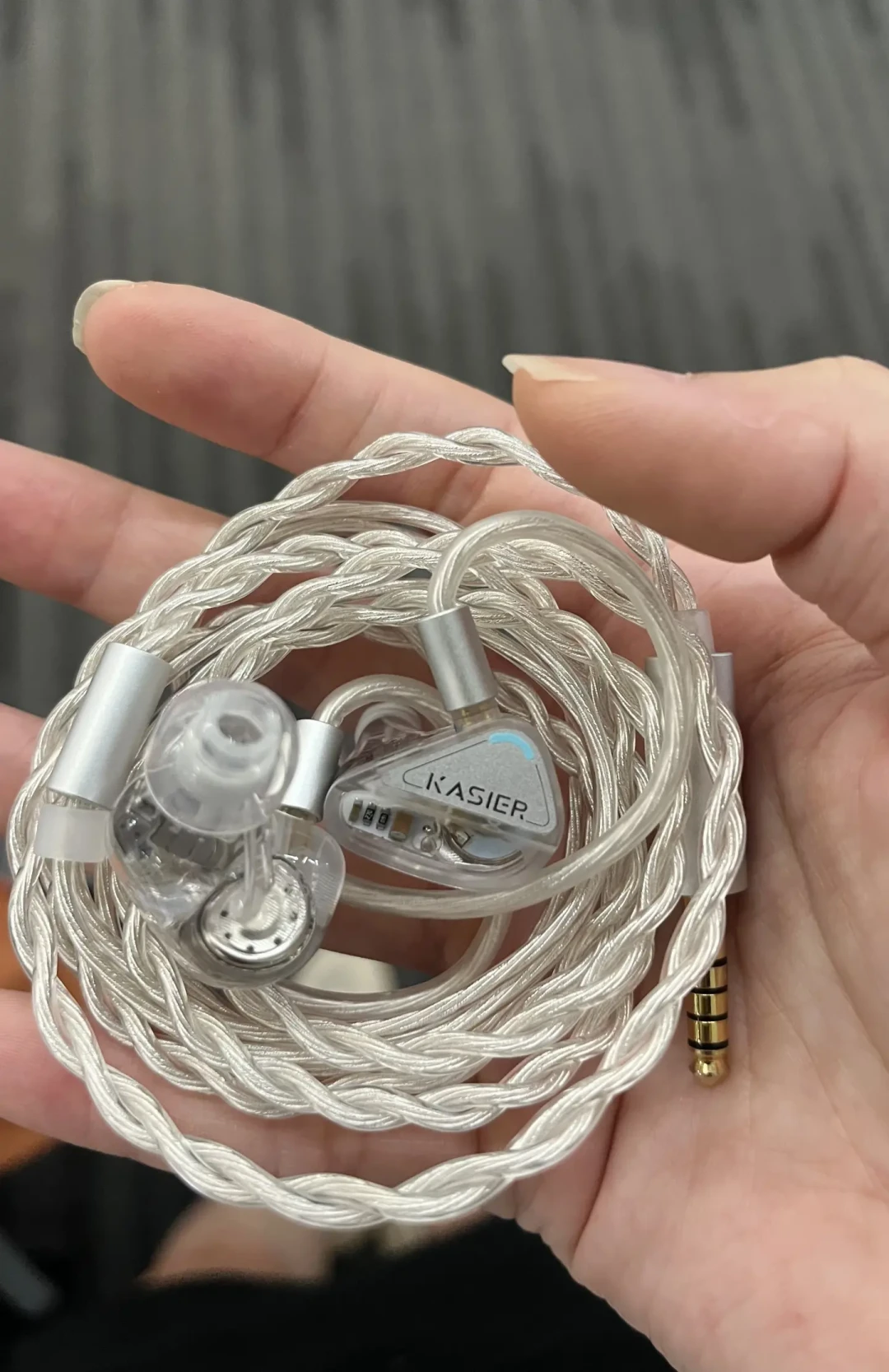 天使吉米一半的新品,靠APP完成第二次调音:99到598的