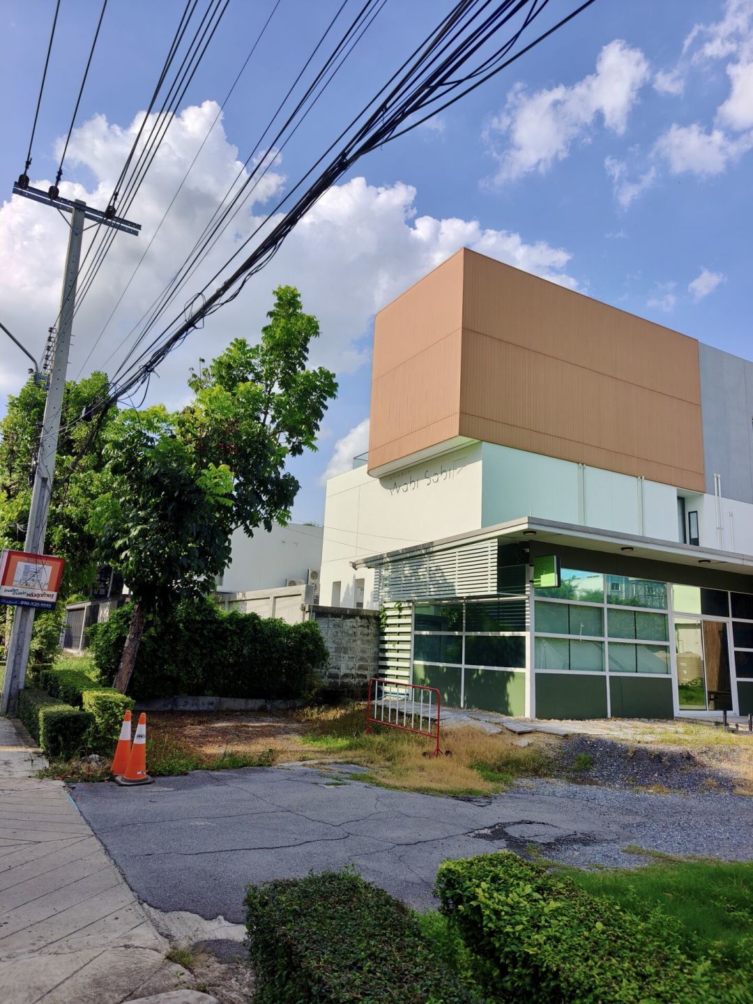 「GMM收购Wabi Sabi」刷屏这一周：登记文件说51/49合资，牛导采访说艺人去向待发通告——站队之前先看完这组数字