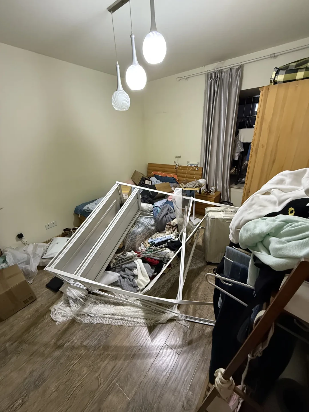 100块和600块都叫「货架衣柜」:我对完两年30多条真实账单和翻车帖,埋你的从来不是那根管,是下单没人问的4个参数