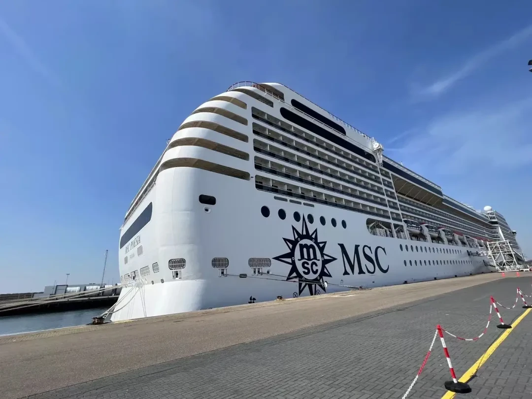 「26万126天环球」已售3份:对完MSC的售罄通知、16.9万的早鸟班和「美签自理」红线,谁锁谁等算清了