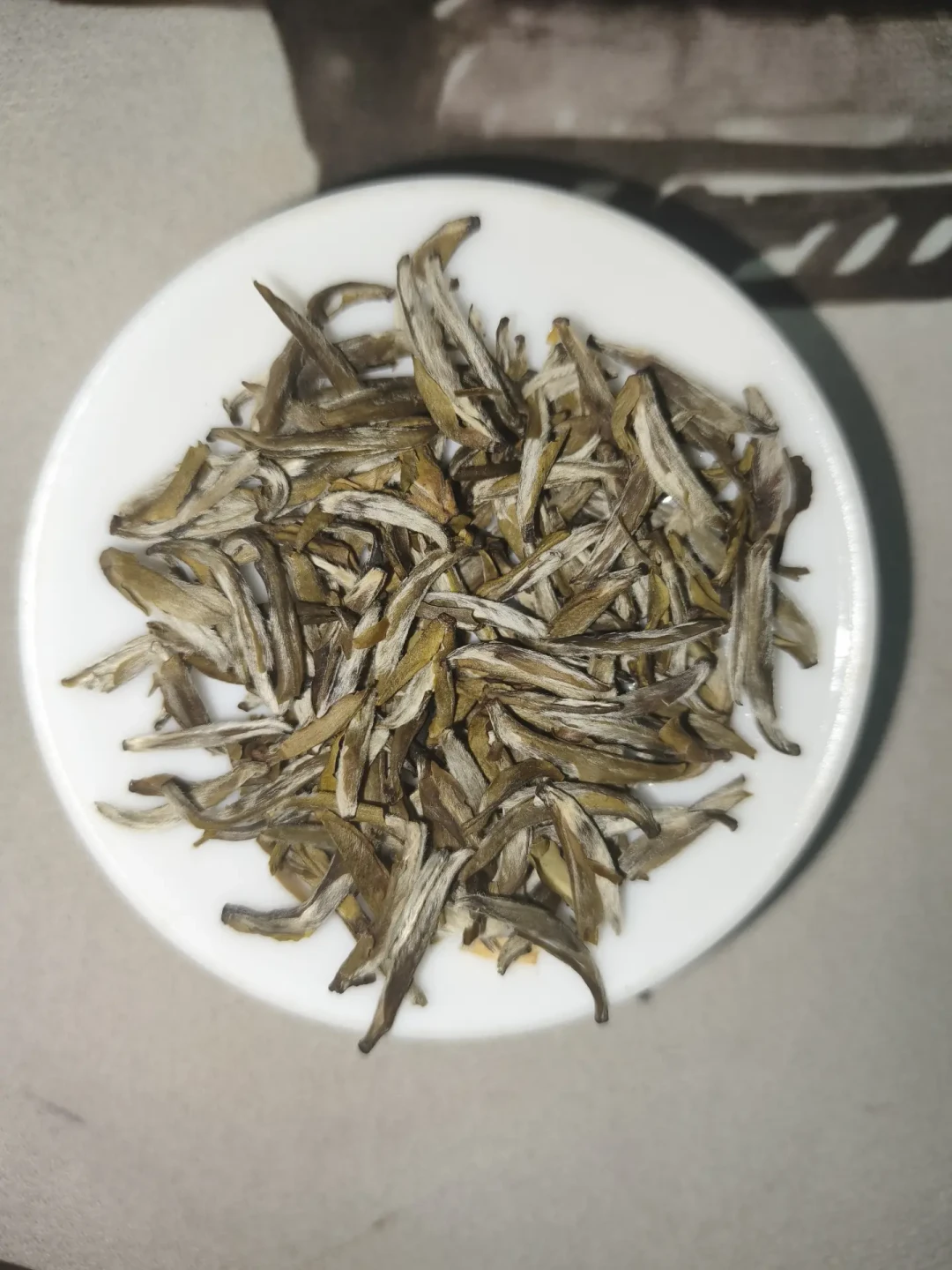 张一元最贵的一斤茶标到8800了:金龙袍九个月涨了两千,同一个塔尖有三条价,送贵客前先看清