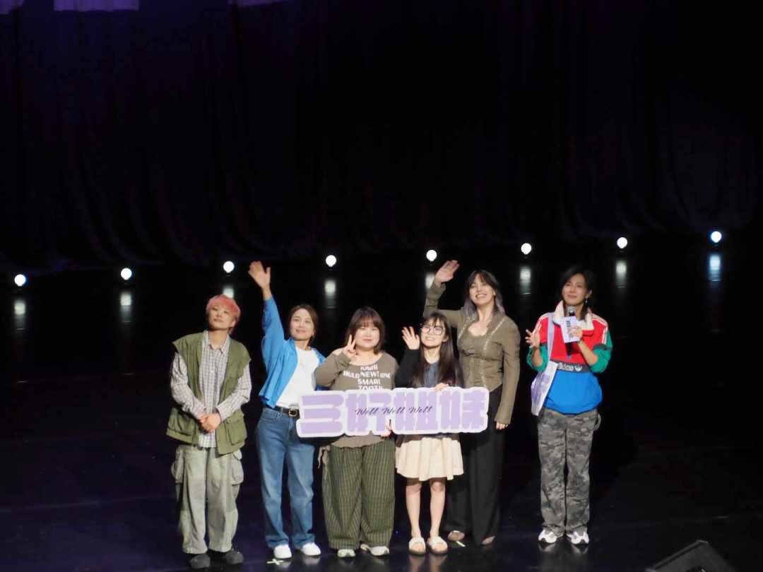 脱友3收官后的秋天,专场海报刷屏了:三个数字,决定你第一张大几百的票怎么花