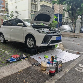 京东扫码是正品、修理厂张口说“假”:自购机油车主最怕的一句话,先分清是提醒还是话术——看颜色闻味道基本白搭,选对渠道九成的坑就没了