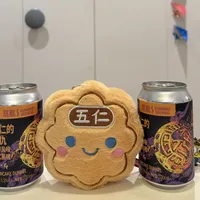五仁月饼被酿成了黑啤：悠航中秋限定「五仁的复仇」上架，3天20多篇实饮帖——坚果香是真、甜度是真低、泡沫散得也是真快、单罐零售价是真没公布，该不该买、去哪买、适合谁，我一次说清