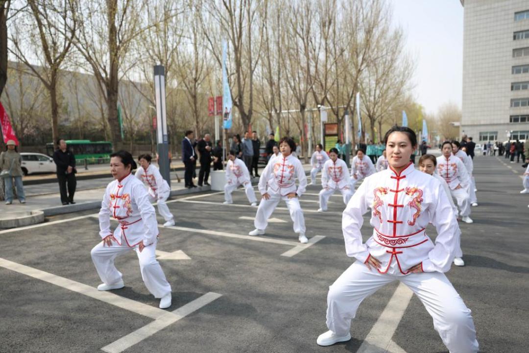 八段锦有了“国家级教材”,JACC也实证了降压:但练错的人,可能白练半年