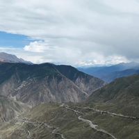 国庆前10天，橙色坦克300又要挤满318了：对完7—9月二十多条翻车塌方帖和分时四驱手册，这笔租车账要按车、人、4H分开算