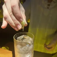 扒完8篇"调酒翻车"帖的350条评论：你照抄的网红配方，从设计上就会翻车