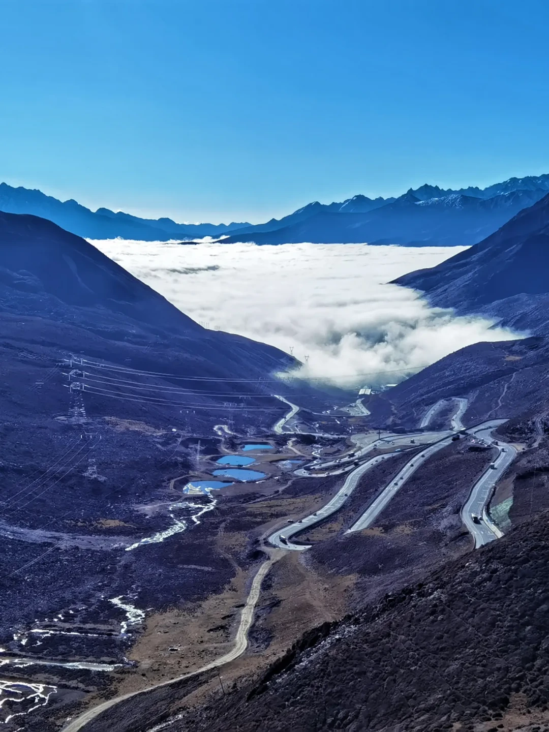 折多山被初雪封了，东达山还在单边放行：核完4到9月近四十条在路实录和路况播报，国庆自驾进藏前先把这三本账对齐